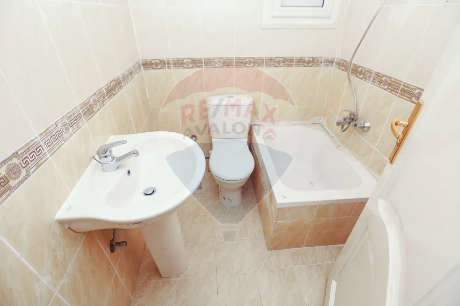 Duplex for rent 215 m Stanly ( Sec Num Branched from the sea )