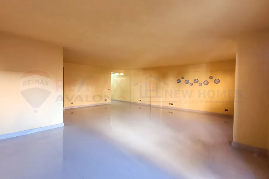 Apartment for sale 210 m Kafr Abdo (Al-Ismailia St.)