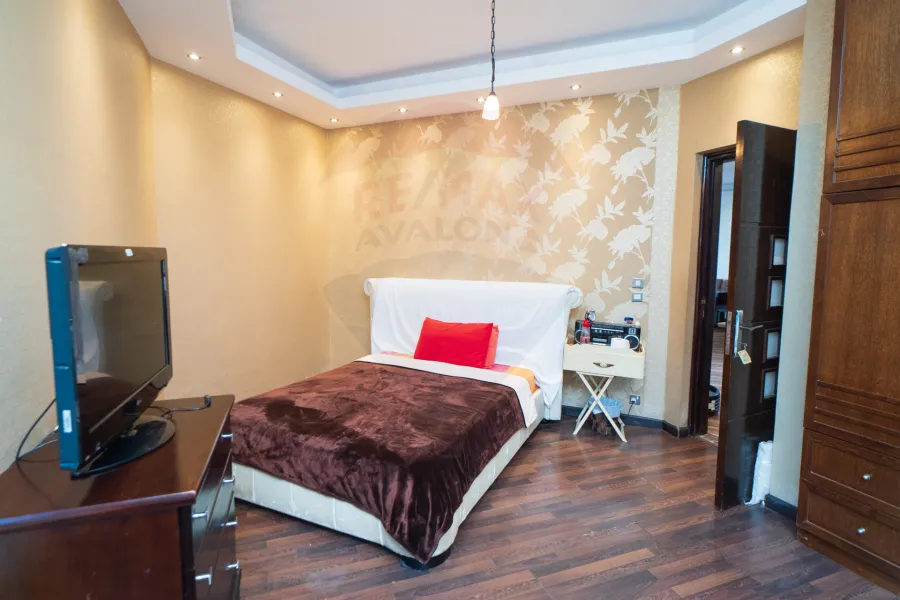 فيلا للإيجار المفروش 1,100  م كينج مريوط (متفرع من طريق الكافوري)