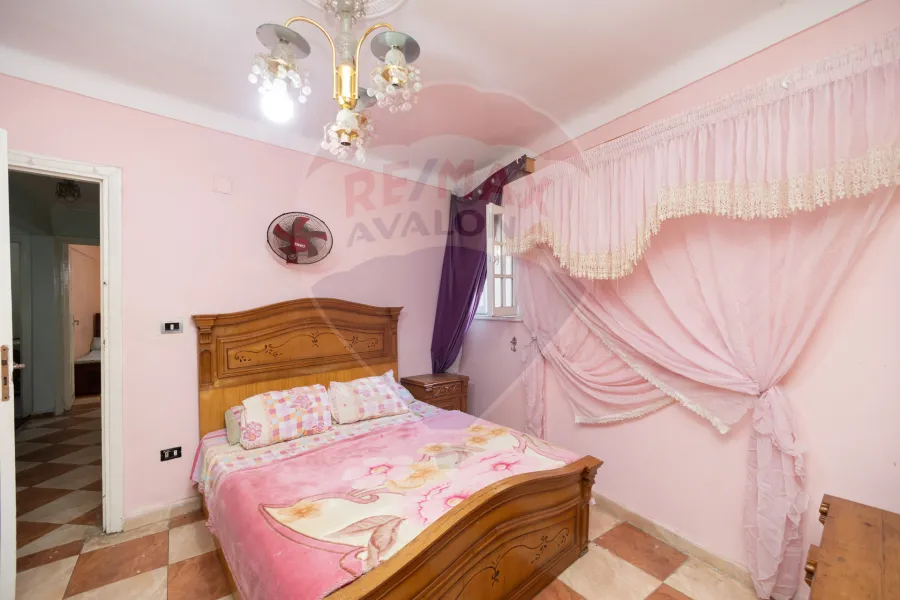 شقة للبيع 165 م ميامي (ش أمين خيرت الغندور)