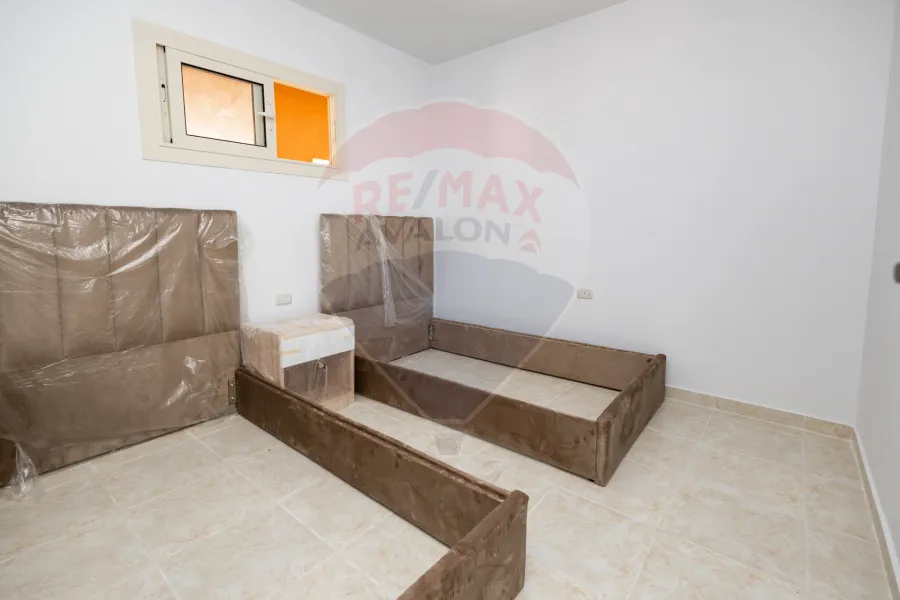 شاليه للبيع الساحل (سيدى عبد الرحمن - قرية اجورا)