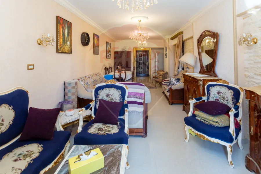 Apartment for sale 130 m Jnaklis (Steps From Abu Qer St.)