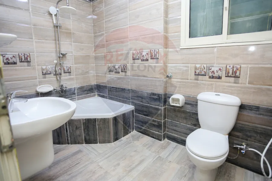 Apartment for sale 216 m Miami (Mohamed Awad St.)