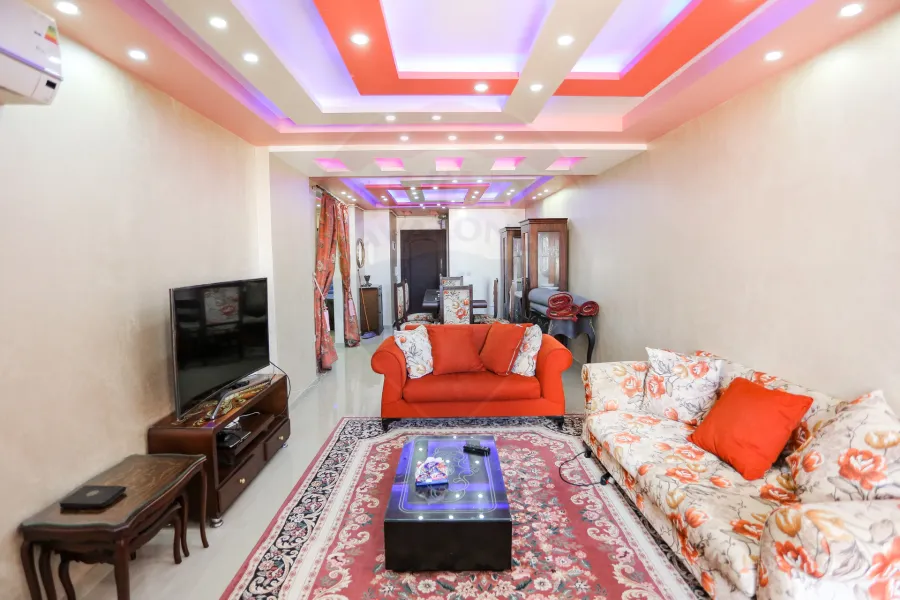 شقة للبيع 140 م جناكليس (متفرع من شارع مرتضى )