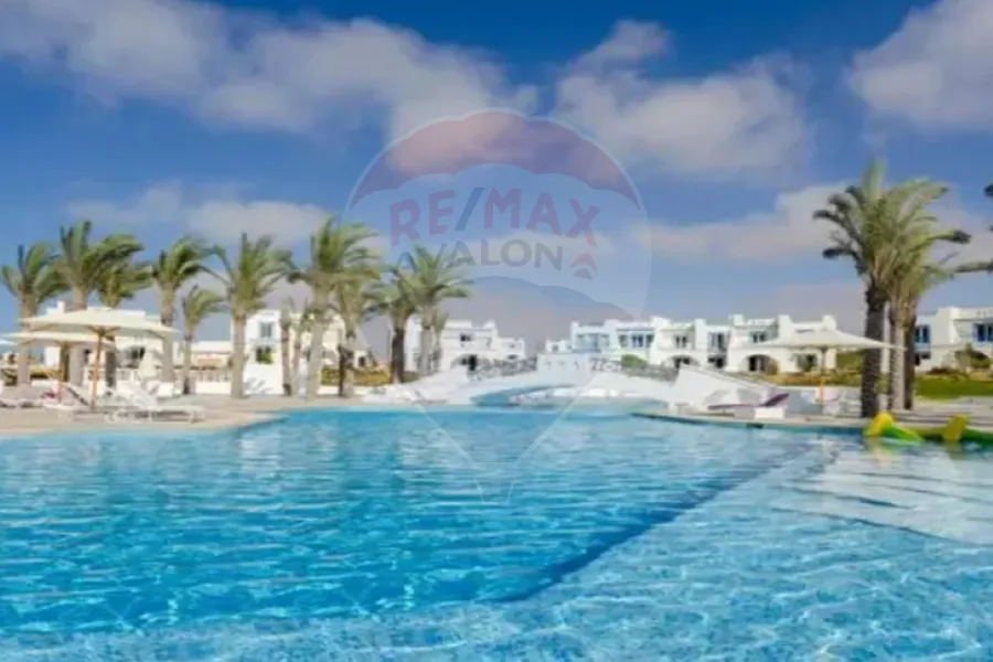 شاليه ارضي للبيع (هاسيندا ووترز - رأس الحكمة)