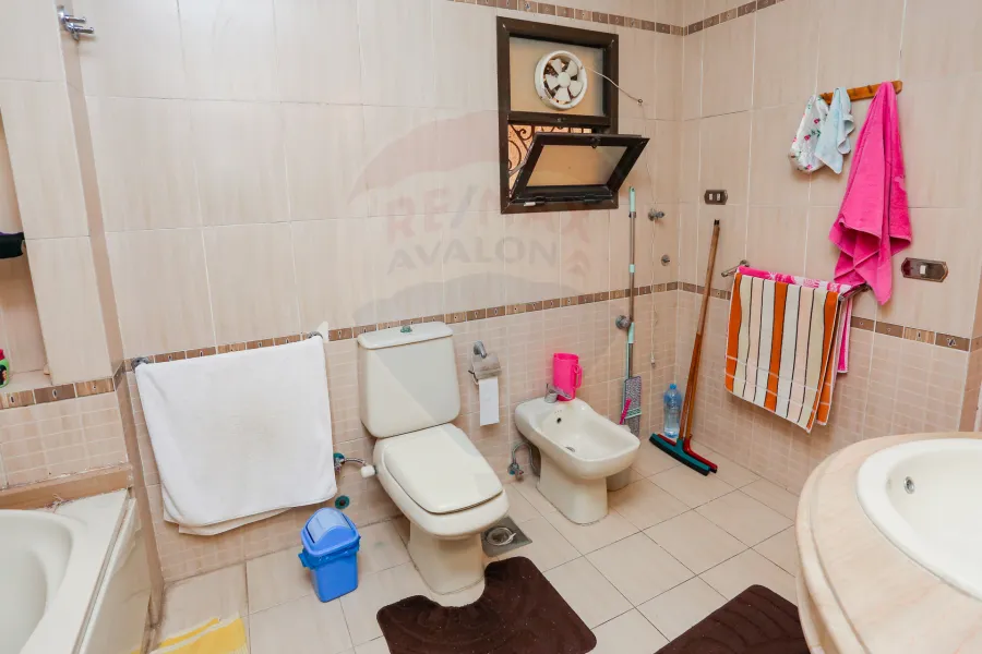 Apartment for sale 180 m Sidi Bishr (khaled ebn el walid St - steps from mohamed nagib st)