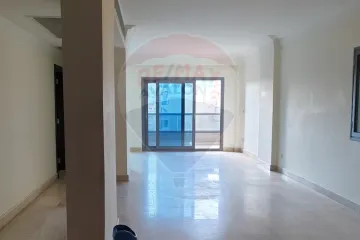 Apartment for rent 197 m Stanly (Directly on the sea)