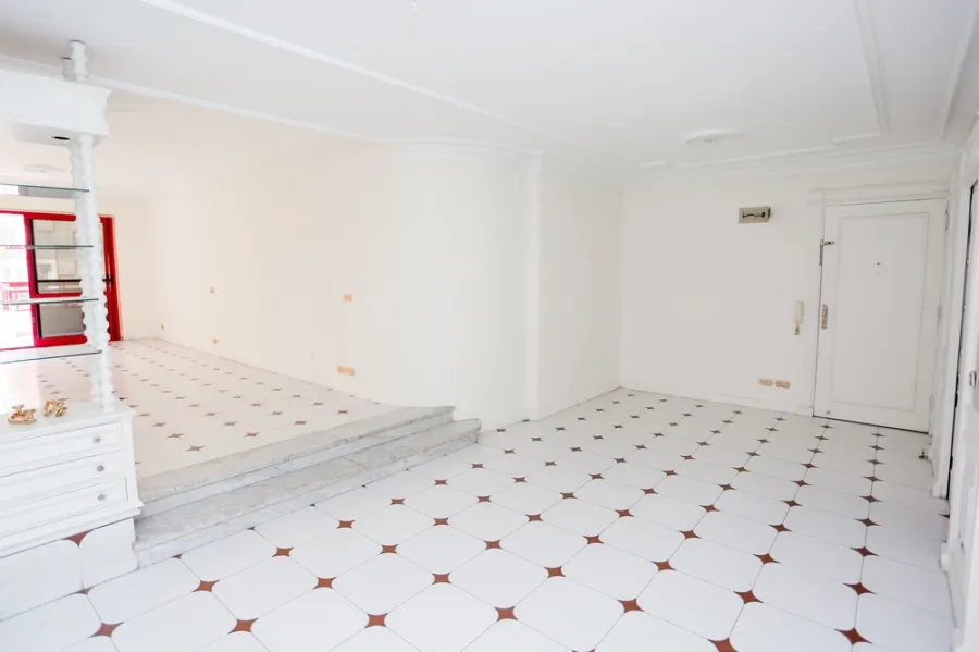 Apartment For Sale 175m Lourent ( Branched From Eqbal St. - Steps From Cornich & Tram Station)