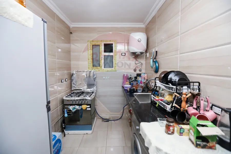 Apartment for sale 160 m Sidi Gaber (Steps from the Sea, Military Hospital)-