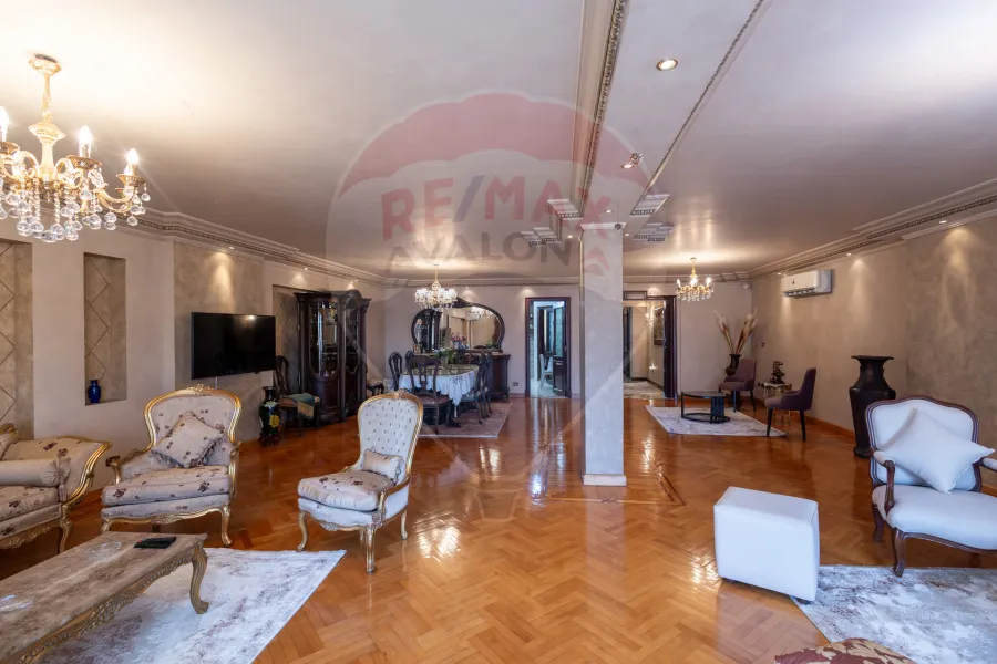 Apartment for rent 305 m Smouha (villa area)