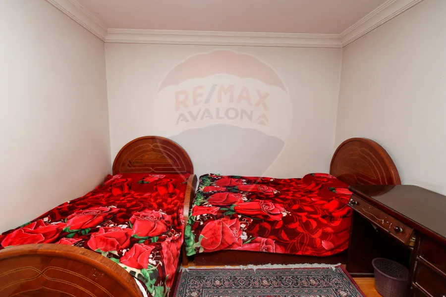 apartment for sale 176 m Louran (Shaarawy St. - steps from the sea and the tram)