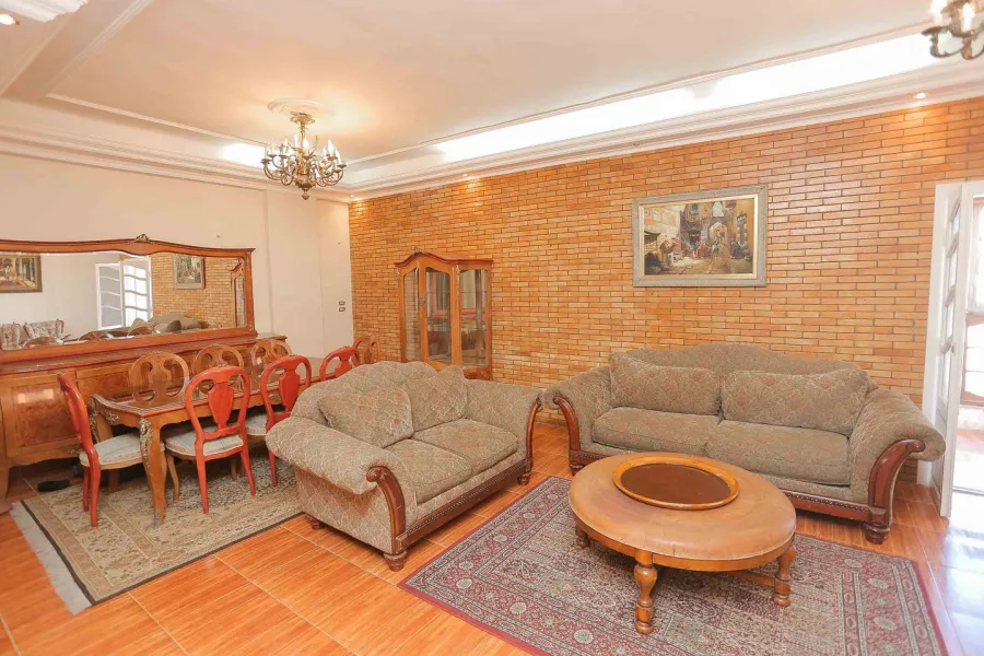 شقة للبيع 261م رشدي - على الترام مباشرة