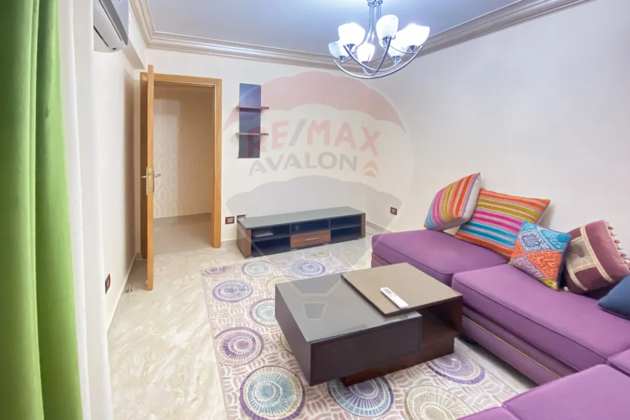 Furnished apartment for rent 200 m Janaklis (steps from Abu Qir Street)