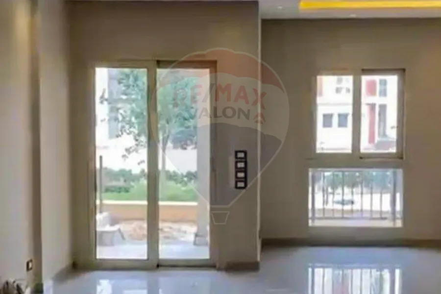 شقة أرضي بجاردن للبيع 160 م كينج مريوط (اليكس ويست)