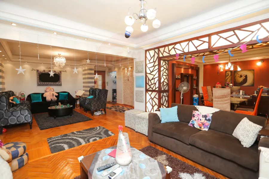 Apartment for sale 200 m Fleming (Branched Abu Qir St. - steps from the tram)
