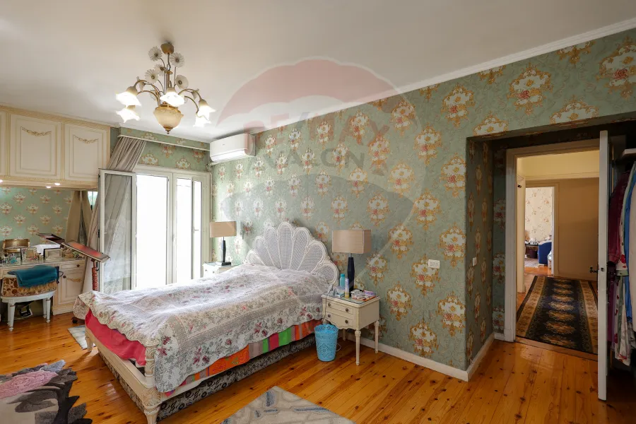 Apartment for sale 265 m Louran (on the tram directly)