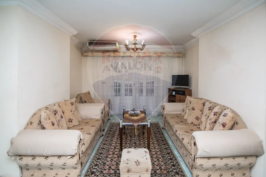 Apartment for sale 160 m sporting (Directly on the tram)