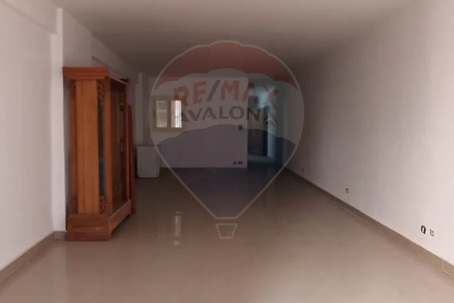 Apartment for sale 264 m Glim (Steps from the tram and the sea)