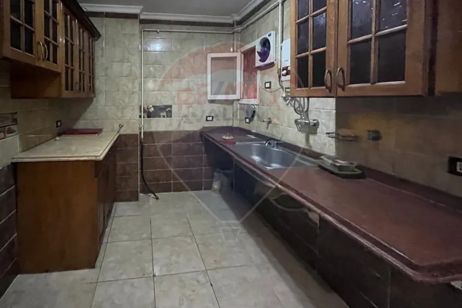 شقة للبيع 130 م جناكليس (ش ذو الفقار)