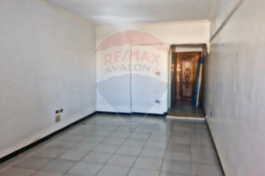 شقة للبيع 80 م السيوف (المدينة الفرنسية - ش مصطفي كامل)