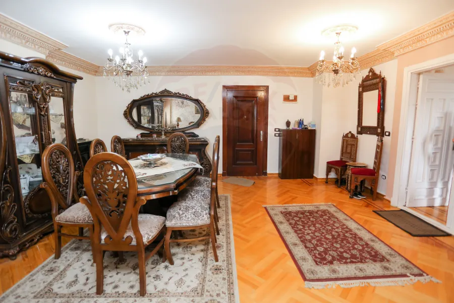 شقة للبيع 270 م لوران (ش سرهنك)