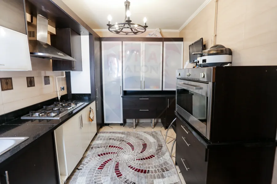 شقة للبيع 237 م سموحة (خطوات من ش البرت الاول)