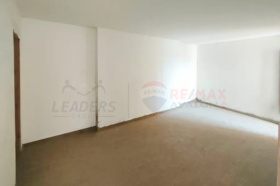 شقة للبيع 212 م سموحه (فالوري انطونيادس)