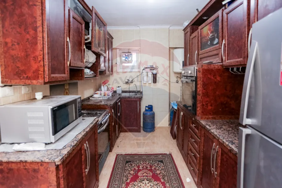 شقة للبيع 170 م محطه الرمل  (ش سعد زغلول)