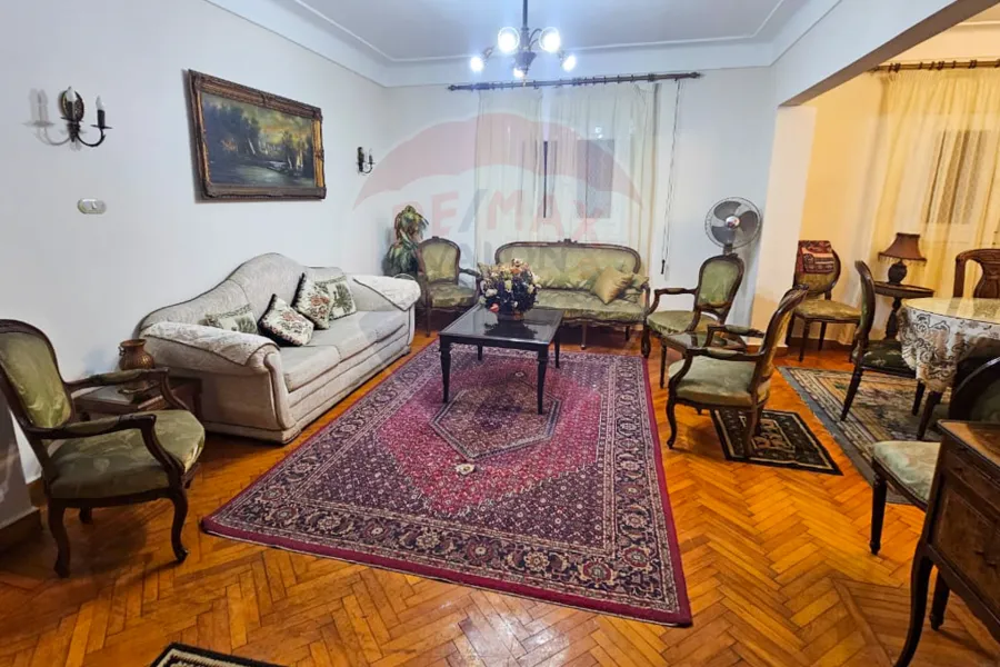 شقة للايجار المفروش 140 م سموحة (ش مصطفي كامل)