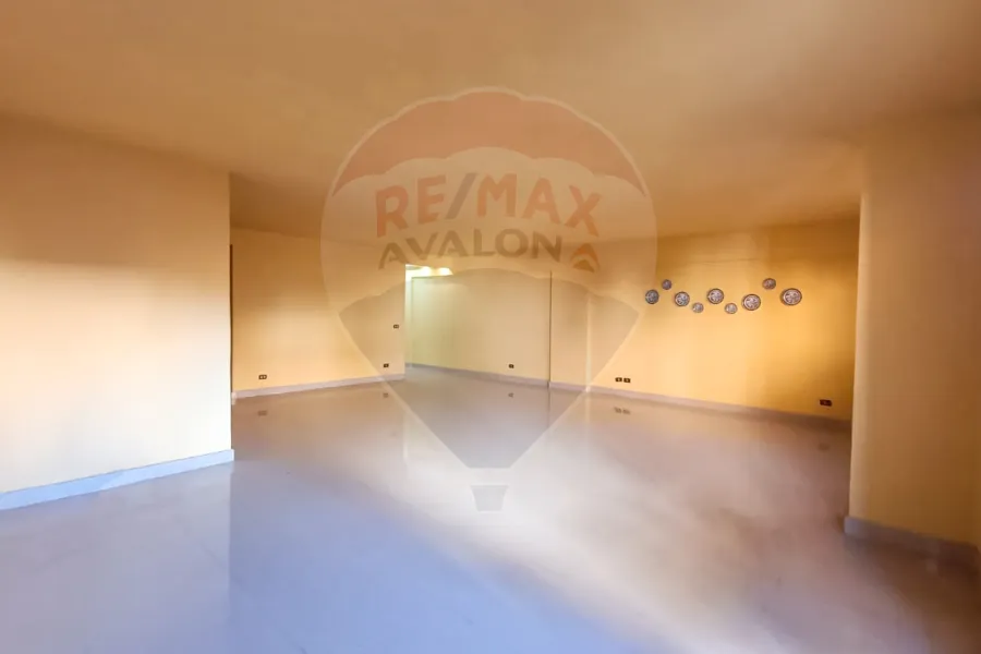 شقة للبيع 210 م كفر عبده (ش الاسماعيلية)