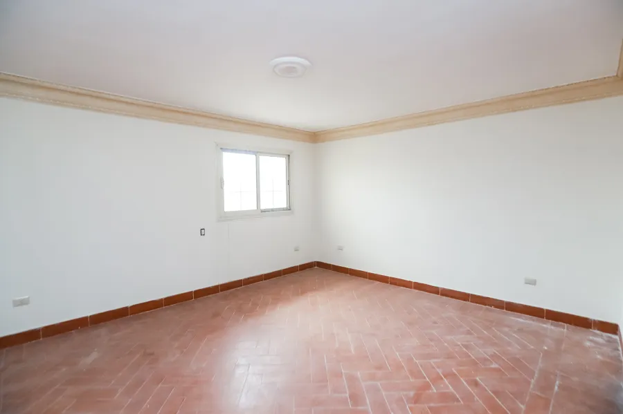 شقة دوبلكس للبيع 425 م لوران ( متفرع من ش الأقبال )