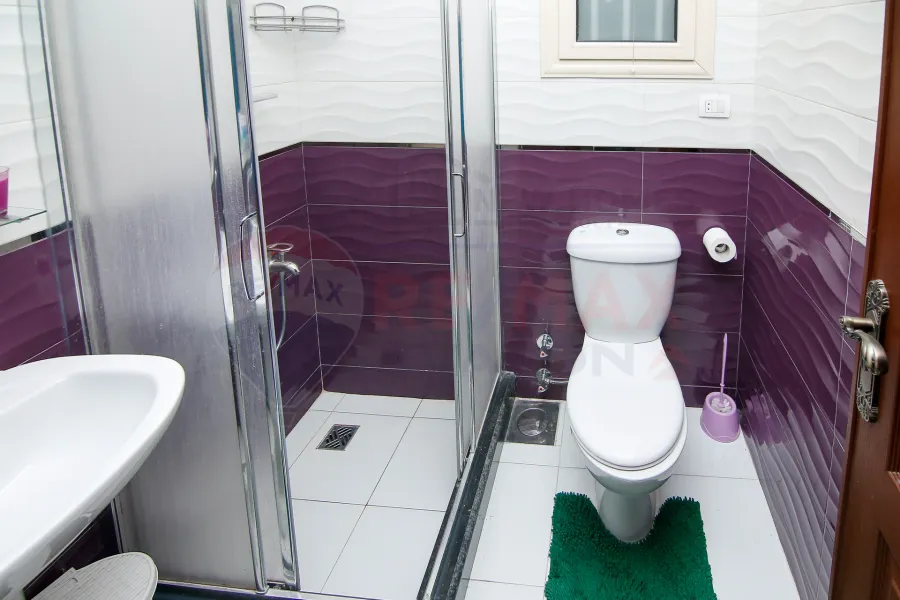 شقة للبيع 210 م كفر عبده ( بالقرب من ميدان سانت جيني - عمارة براند )