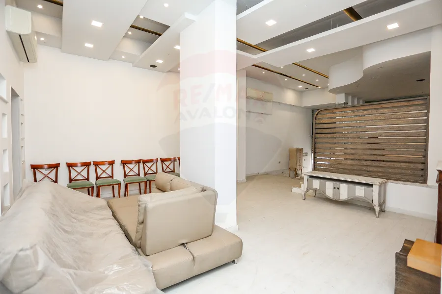 محل للإيجار130 م كفر عبده (ش الإسماعيلية)