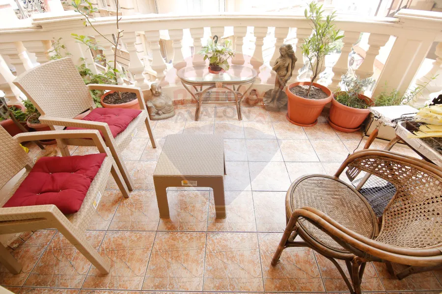 Apartment for Sale 207 m Kafr Abdou (Saint Genis St.)