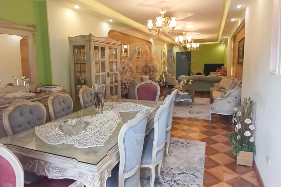 شقة للبيع 217 م سابا باشا (متفرع من شارع أبوقير)