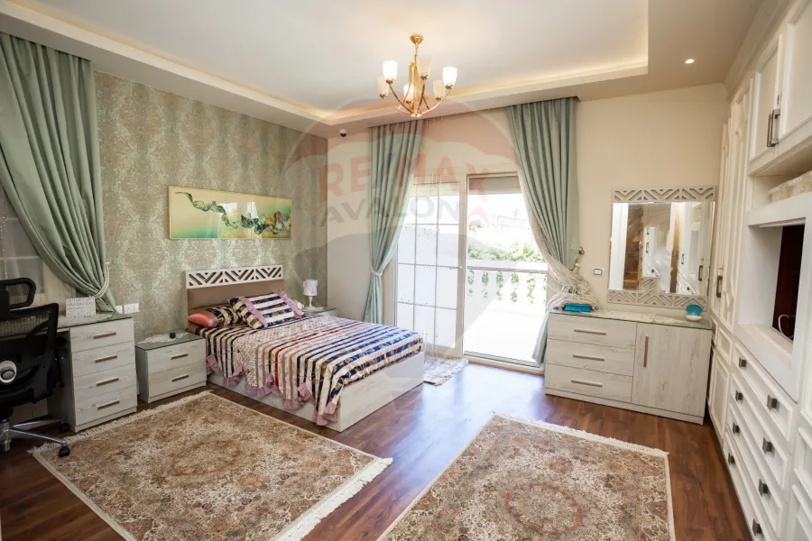 فيلا للبيع (العروبة رويال) كينج مريوط 580 م استلام فوري