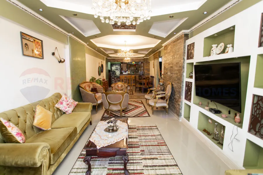 شقة للبيع 168 م  سبورتنج (شارع الاقصر)