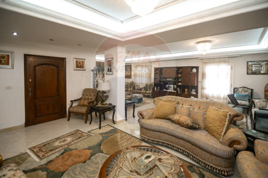 شقة دوبلكس للبيع 500 م جليم (خطوات للترام و ش أبوقير)