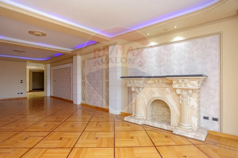 Apartment for sale 255 m Stanley (steps from the sea)