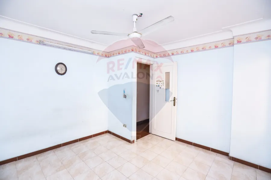 شقة للبيع 170 م السيوف ( متفرع من الترام )