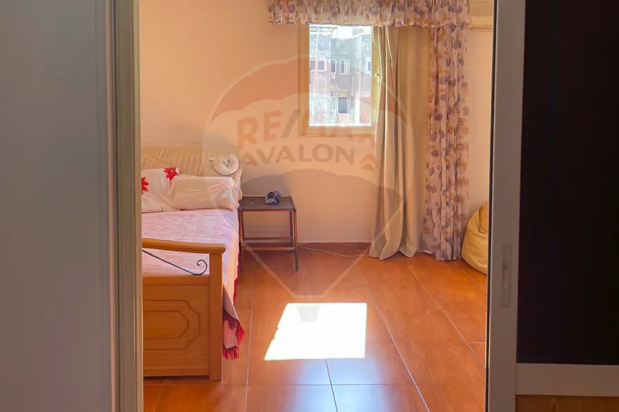 شقة للبيع 500 م سبورتنج (ثاني نمرة من البحر)