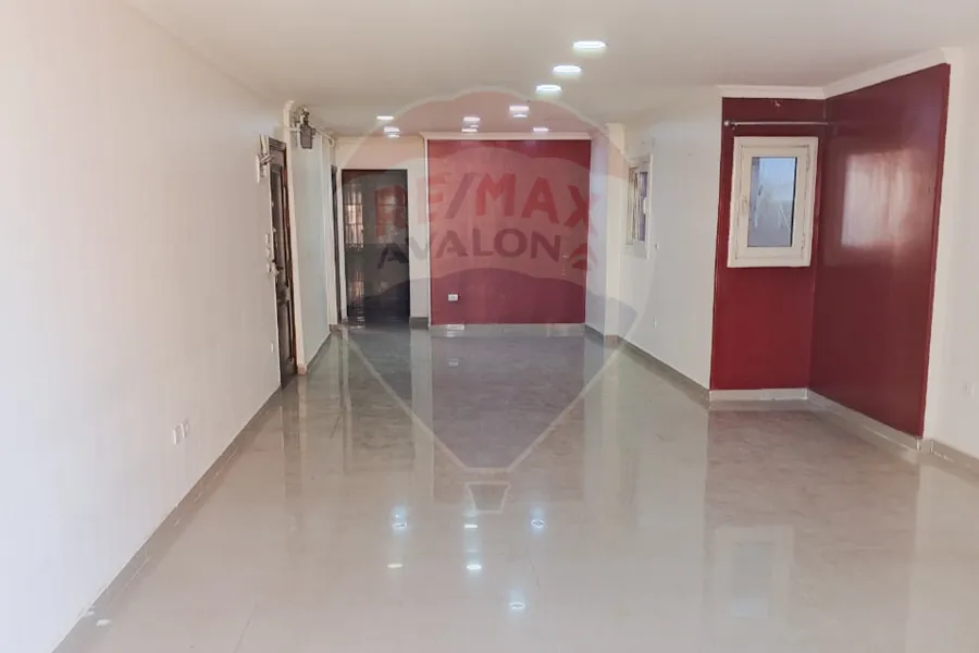 شقة للبيع 200 م سبورتنج (متفرع من ش أبو قير)