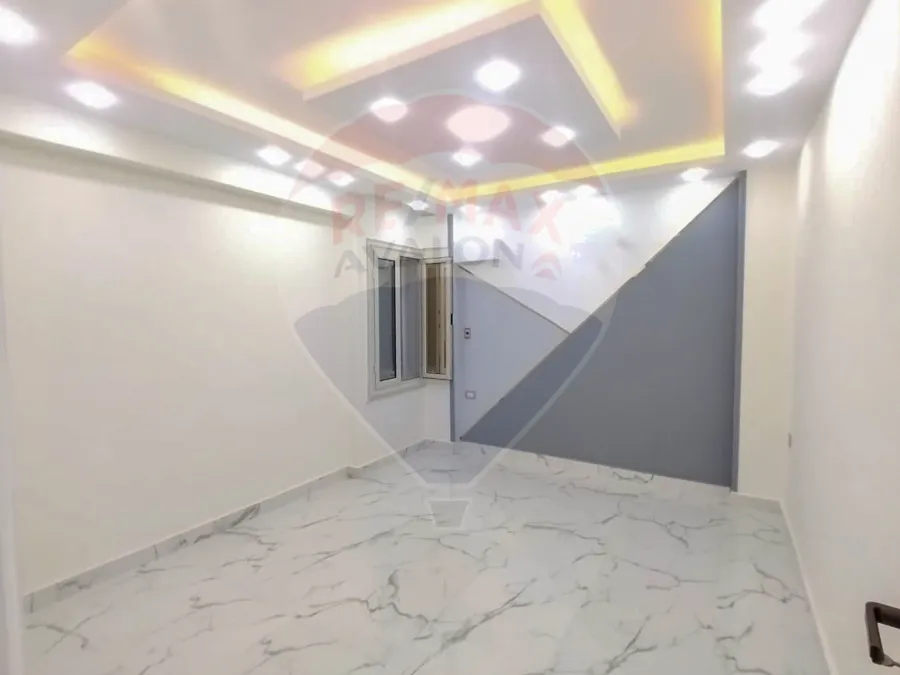 شقة للايجار 220 م لوران (علي الترام مباشر)