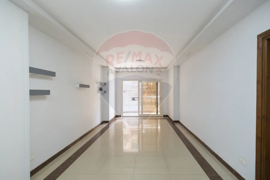 Adminstrative Apartment for sale 150 m Camp Shezar (Port Said St)