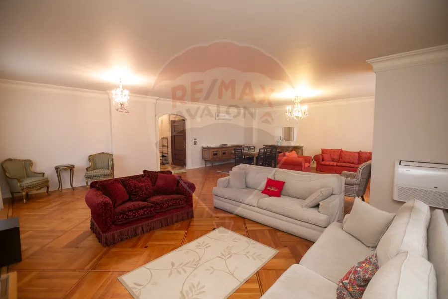 شقة للبيع 334 م  كفر عبده (بجوار British council)