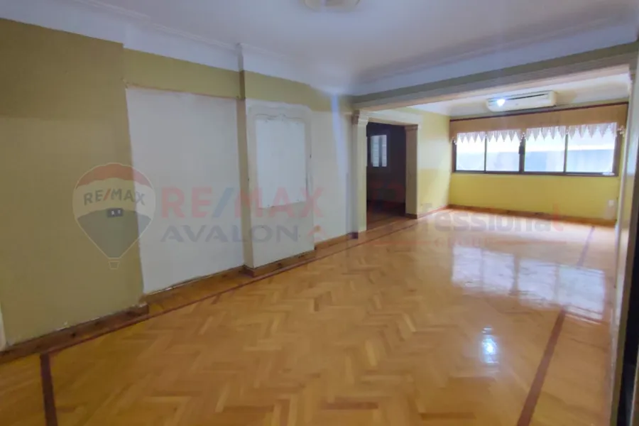 شقة للايجار 140 م سان ستيفانو (على الترام)- تصلح اداري