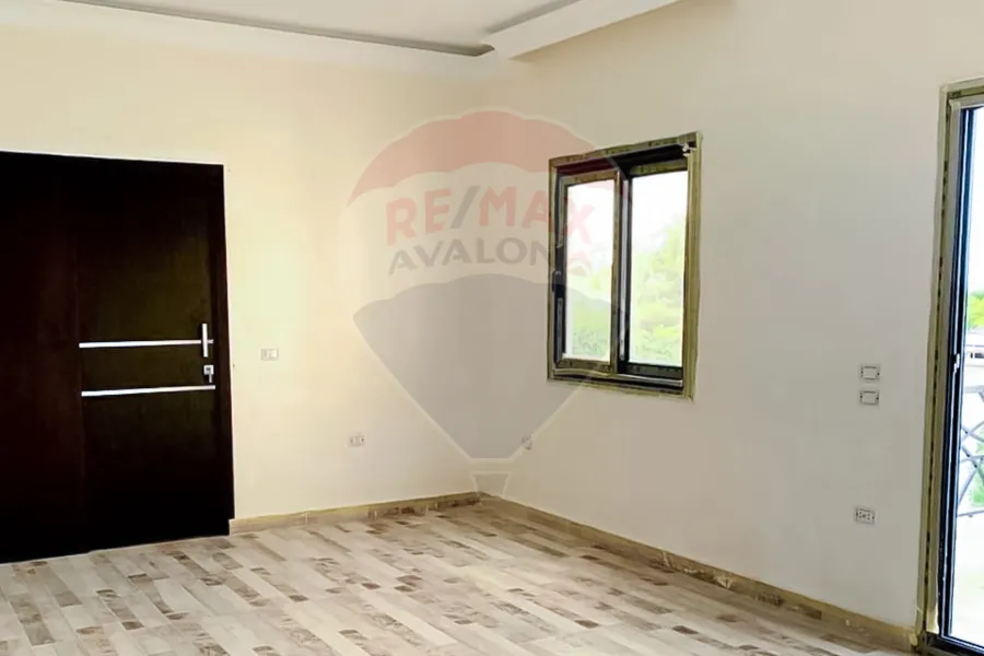 فيلا ستاند الون للبيع 750 م كينج مريوط (خلف واحة خطاب)