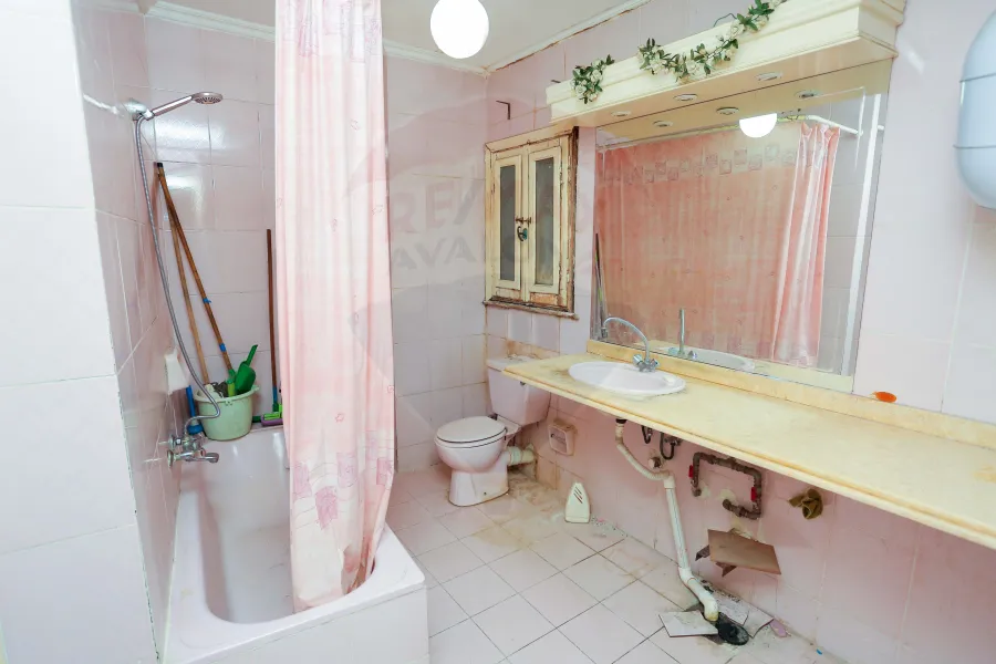 شقة للبيع 150 م سيدي بشر (ش حمزه بن عبد المطلب)