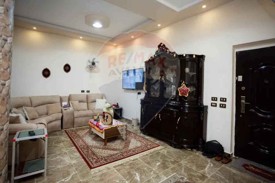 Villa for sale 470 m King mariout (behind Hilton King's Ranch Hotel)