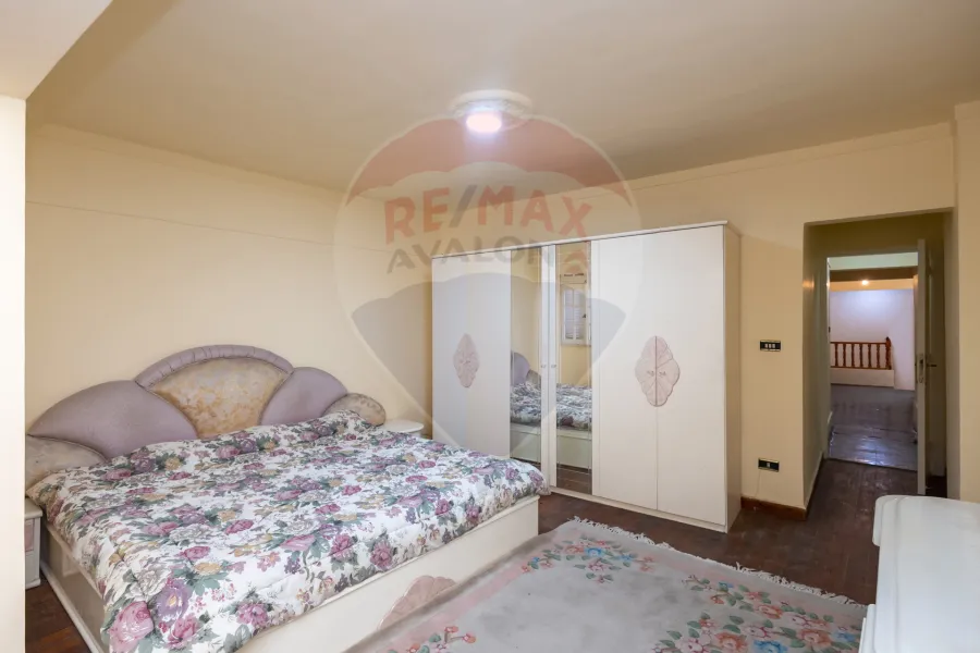Duplex apartment for sale 260 m, Sidi Bishr (Khaled Ibn El Walid St.)